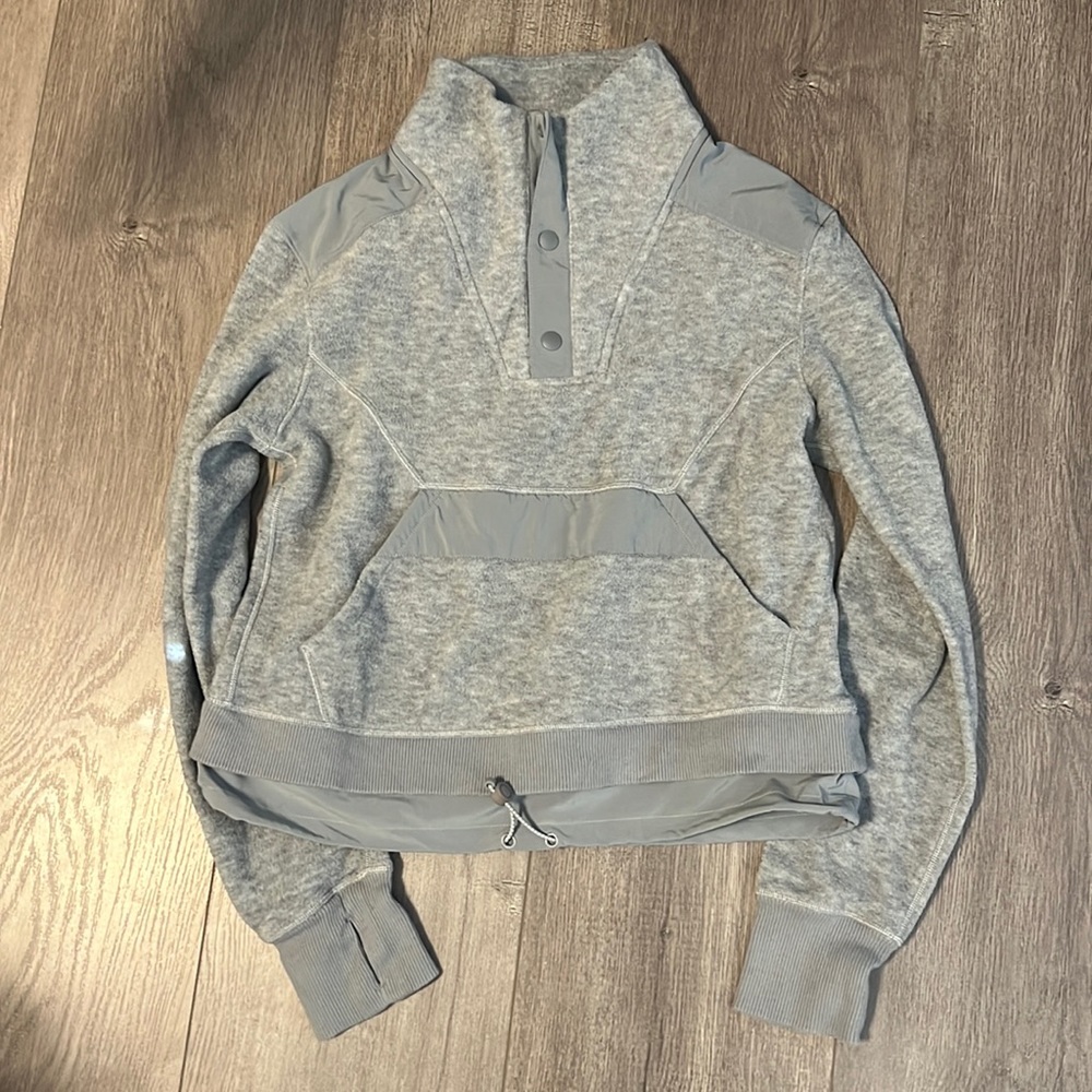 Ivivva pullover